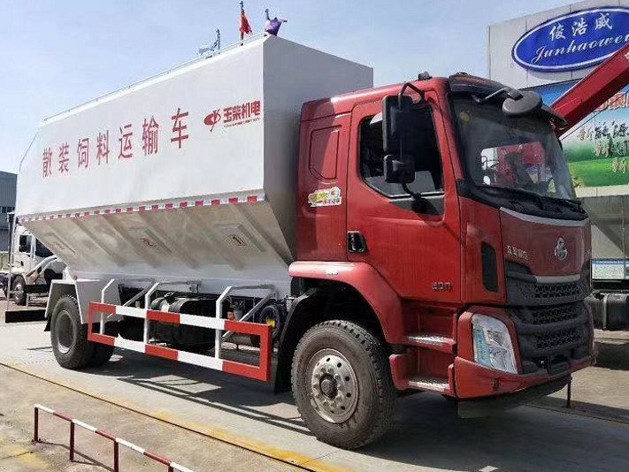 东风柳汽28方散装饲料运输车