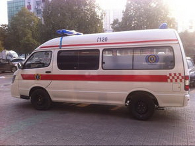 金杯海狮救护车