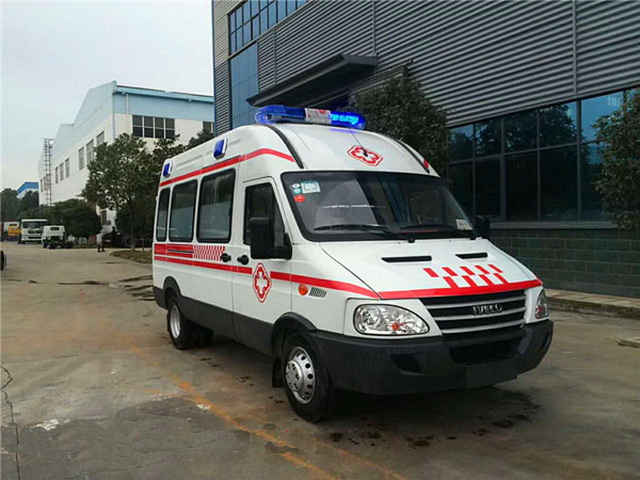 依维柯宝迪A32救护车