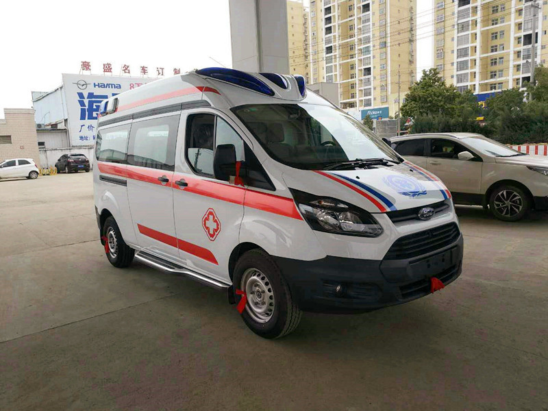 新全顺V362短轴汽油转运型救护车