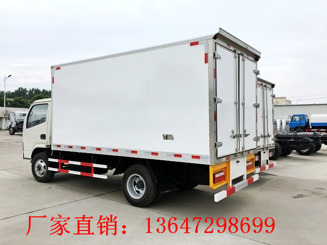 东风多利卡4.0米冷藏车
