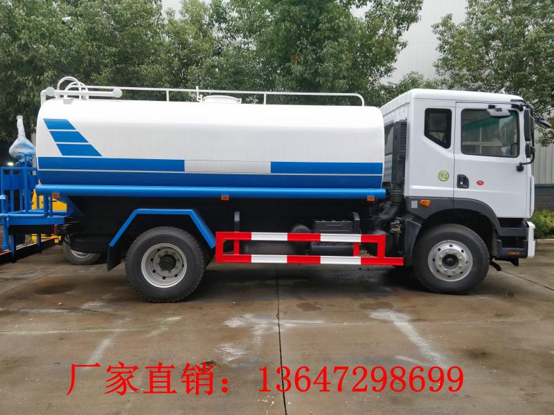 东风多利卡D9 15方洒水车