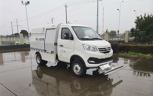 纯电动路面养护车