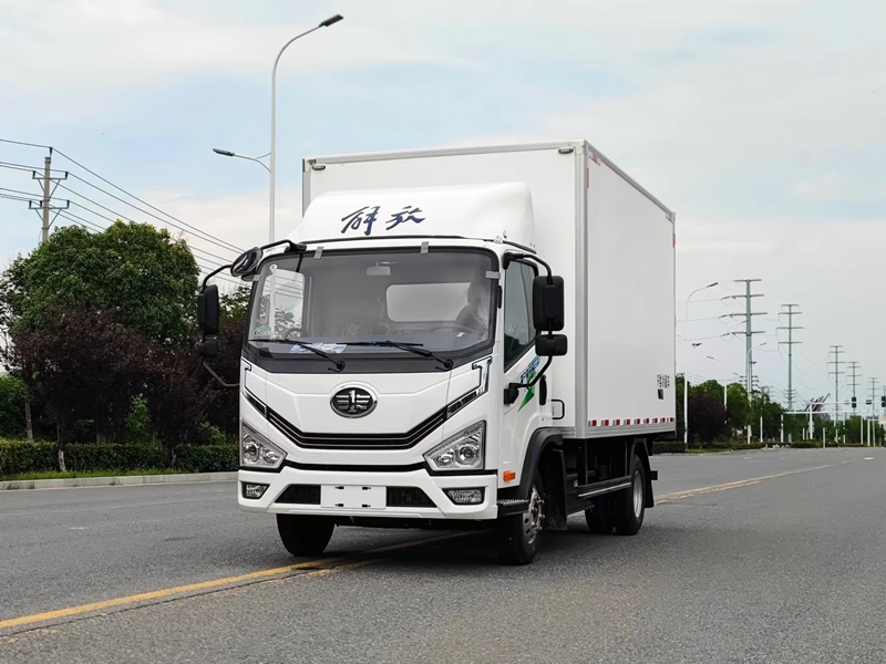 解放油电混合冷藏车