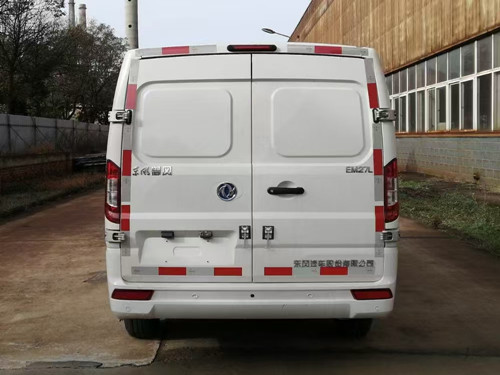 东风纯电动面包冷藏车