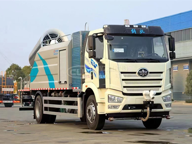 解放电动抑尘车