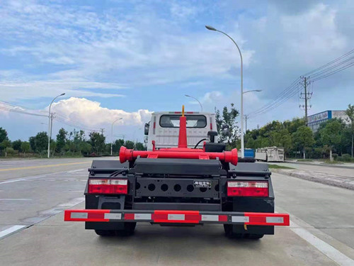 南骏混合动力钩臂车