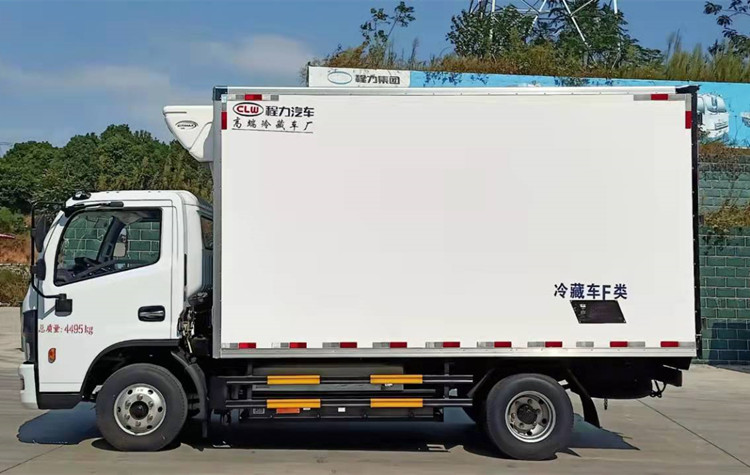 4.2米東風福瑞卡油電混動新能源冷藏車