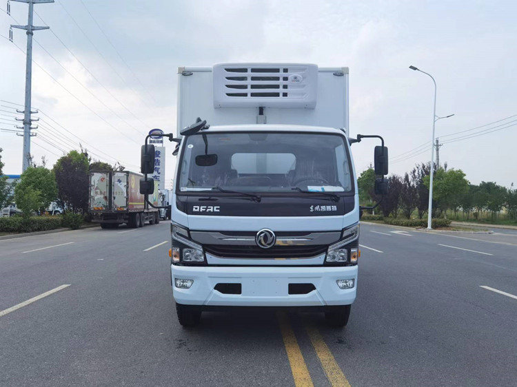 5米4东风凯普特黄牌冷藏车195马力