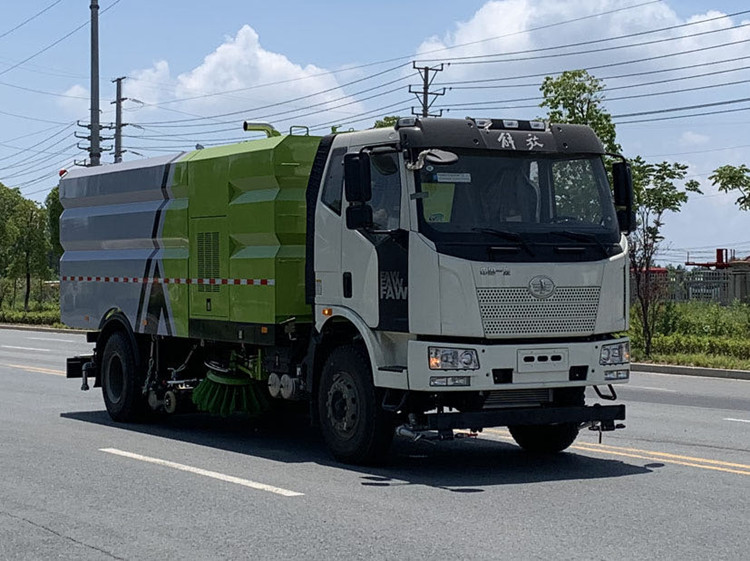 一汽解放J6道路多功能洗掃車（16噸）