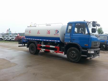 10方洒水车 东风153