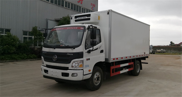 福田欧马可5.1米冷藏车