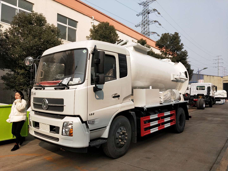 天锦10方餐厨垃圾车