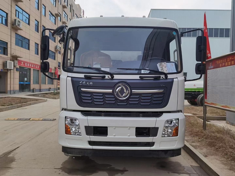东风天锦国六洒水车