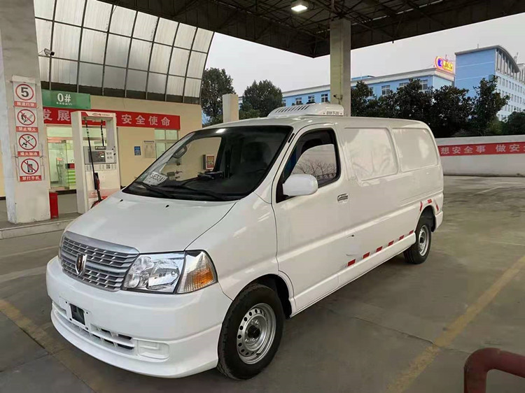 金杯国六面包冷藏车