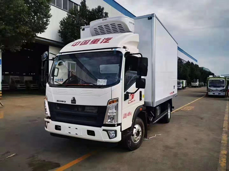 国六重汽豪沃4.2米冷藏车
