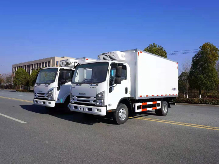 庆铃五十铃KV600国六冷藏车