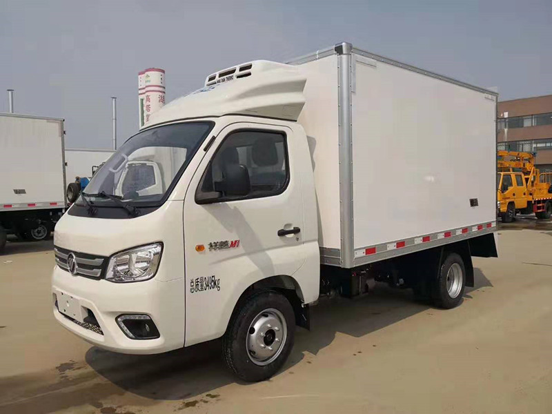 国六福田M1汽油后双轮冷藏车