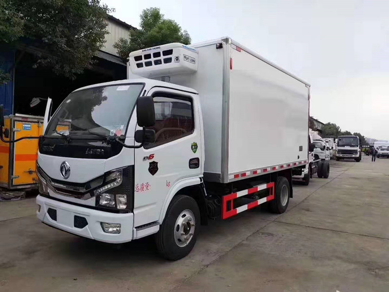 国六东风多利卡冷藏车