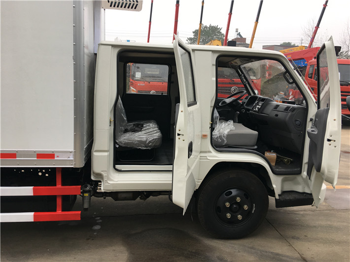 江铃冷藏车
