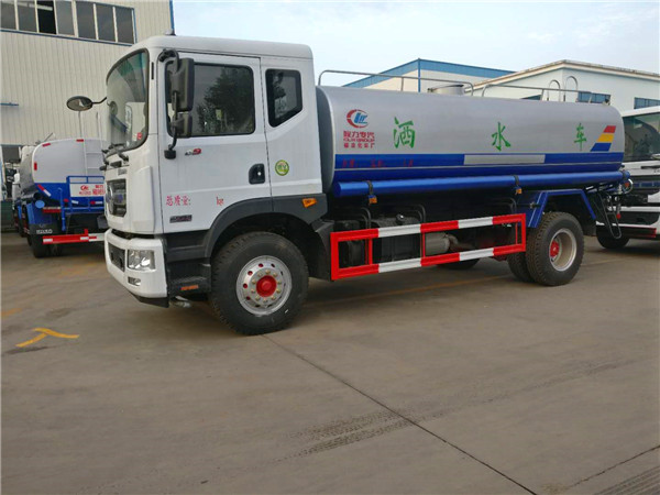 东风福瑞卡12方洒水车