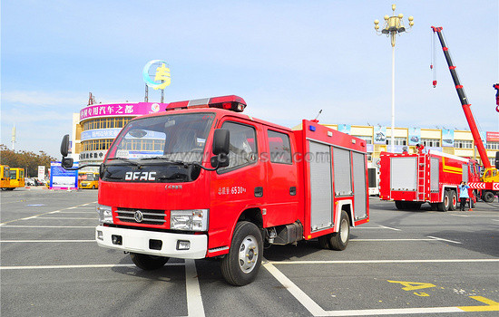 东风凯普特水罐消防车