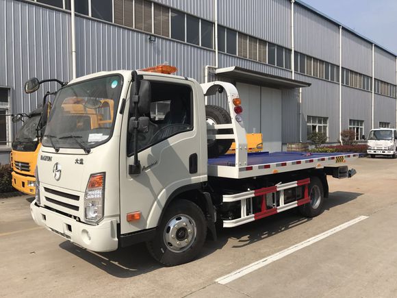 国五大运蓝牌一拖二清障车