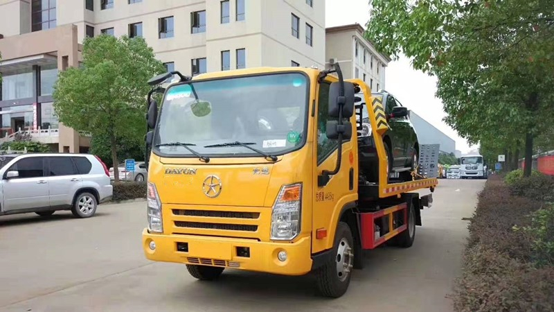 国五成都大运蓝牌一拖二清障车