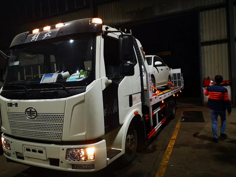 解放J6全落地黄牌一拖二清障车