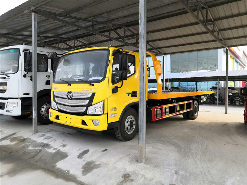 国六福田殴马可4.7米轴距黄牌一拖二清障车