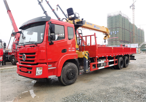 国六东风锦程V6后八轮10吨徐工随车吊