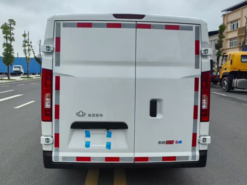 长安跨越星 V9纯电动面包冷藏车