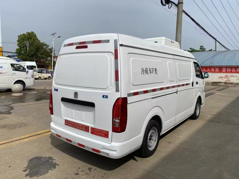 吉利远程 E6 纯电动面包冷藏车