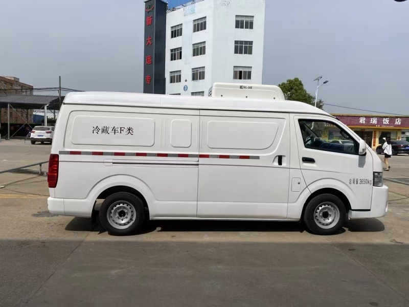 吉利远程 E6 纯电动面包冷藏车