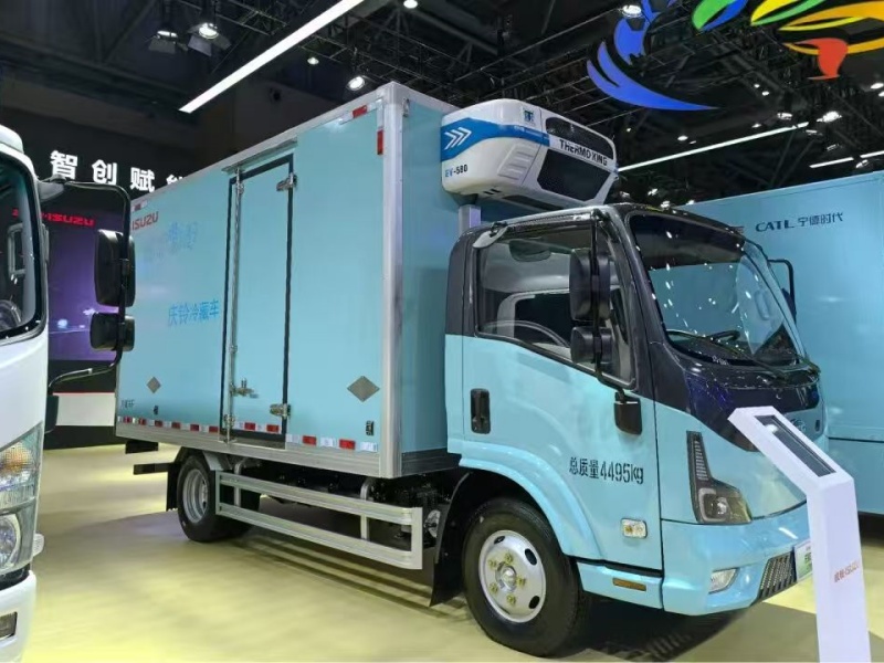 （4.2米）五十铃EVM100纯电动冷藏车