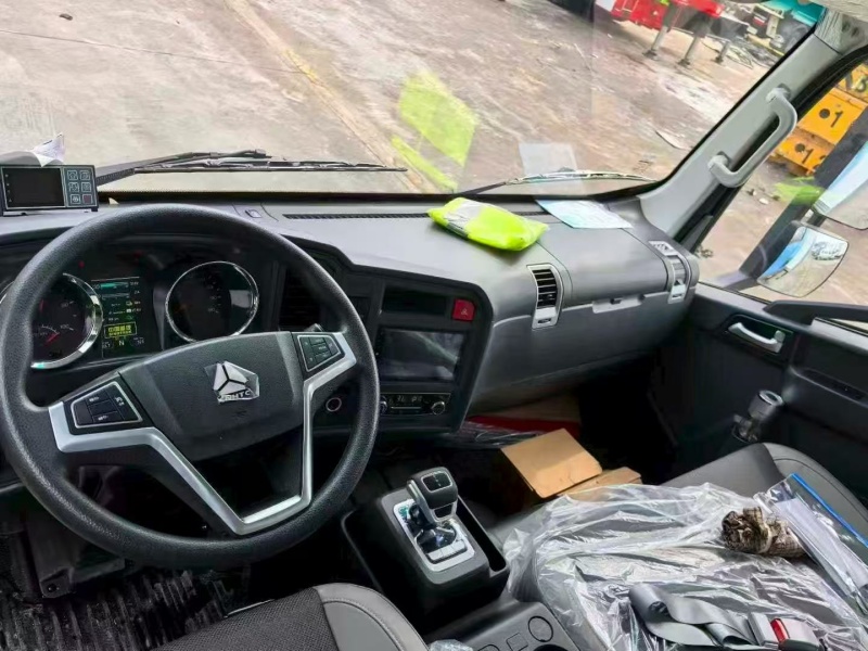 (4.2米）重汽豪沃纯电动冷藏车