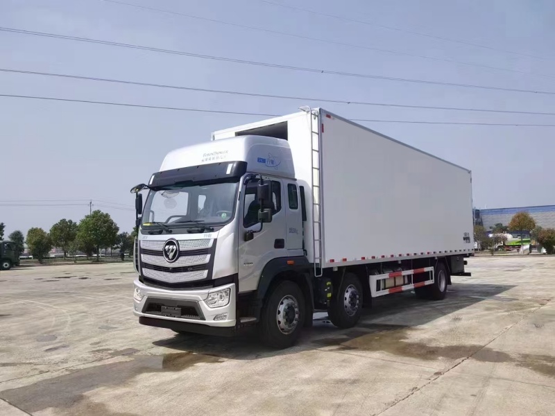 （8.6米）欧曼小三轴冷藏车