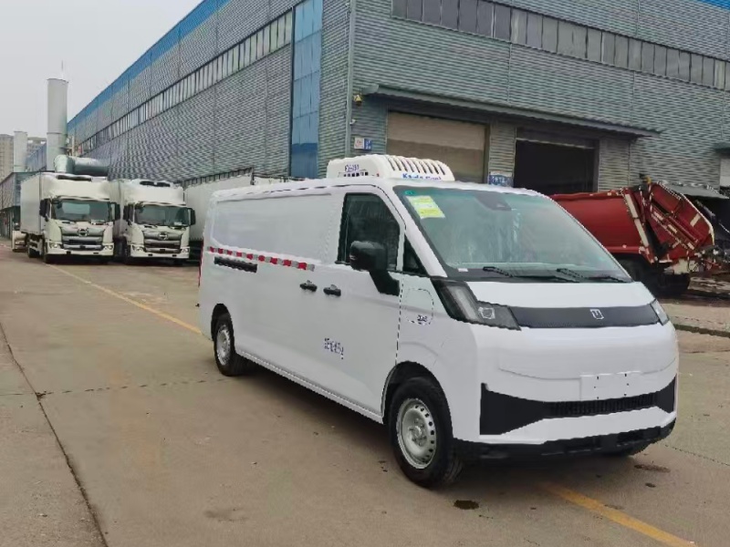 吉利 V8E纯电面包冷藏车