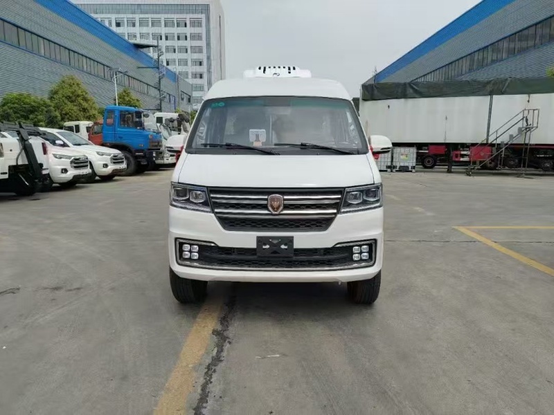 金杯 X30L-EV纯电动冷藏车