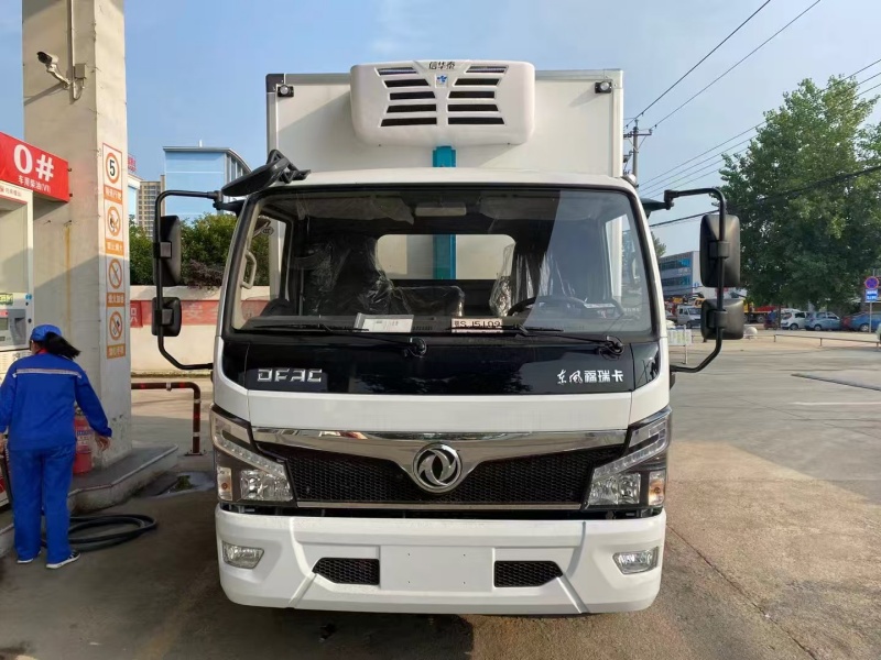 （4.2米）东风福瑞卡插电式混动冷藏车