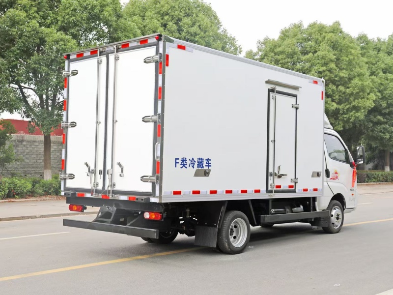 （3.7米）飞碟缔途天然气冷藏车