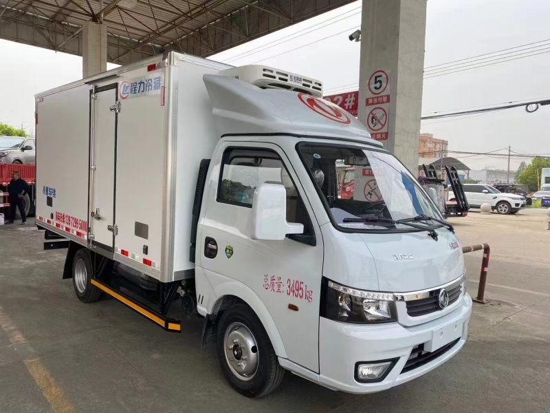 （3.7米）东风途逸天然气3.7米冷藏车