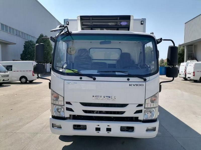 庆铃五十铃KV100蓝牌4米2冷藏车
