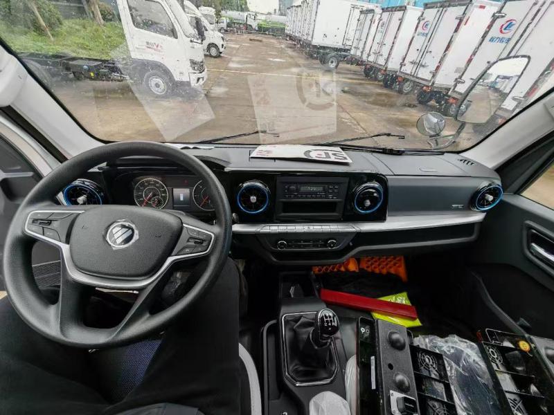 （3.7米）福田欧马可 X卡冷藏车
