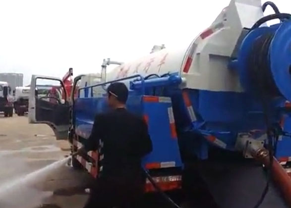 高压清洗车现场操作视频