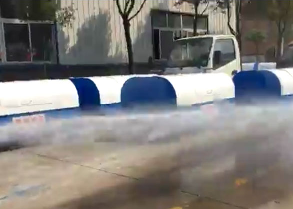 东风多利卡 清洗吸污车工作视频