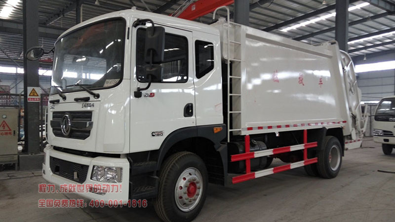 东风新款压缩式垃圾车