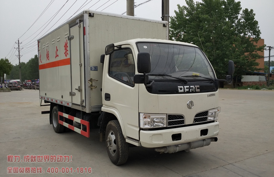 东风易燃液体防爆运输车