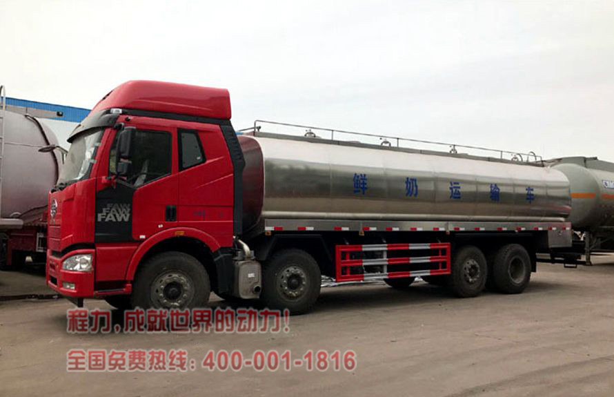 解放前四后八牛奶运输车