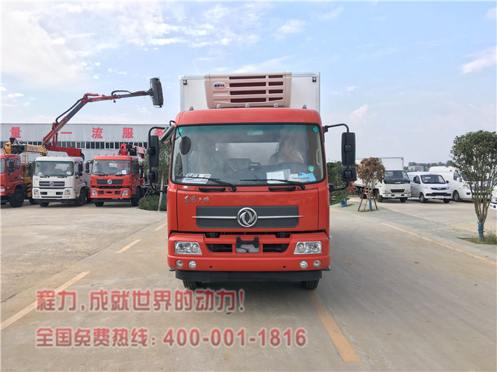 东风天锦对接式肉钩冷藏车